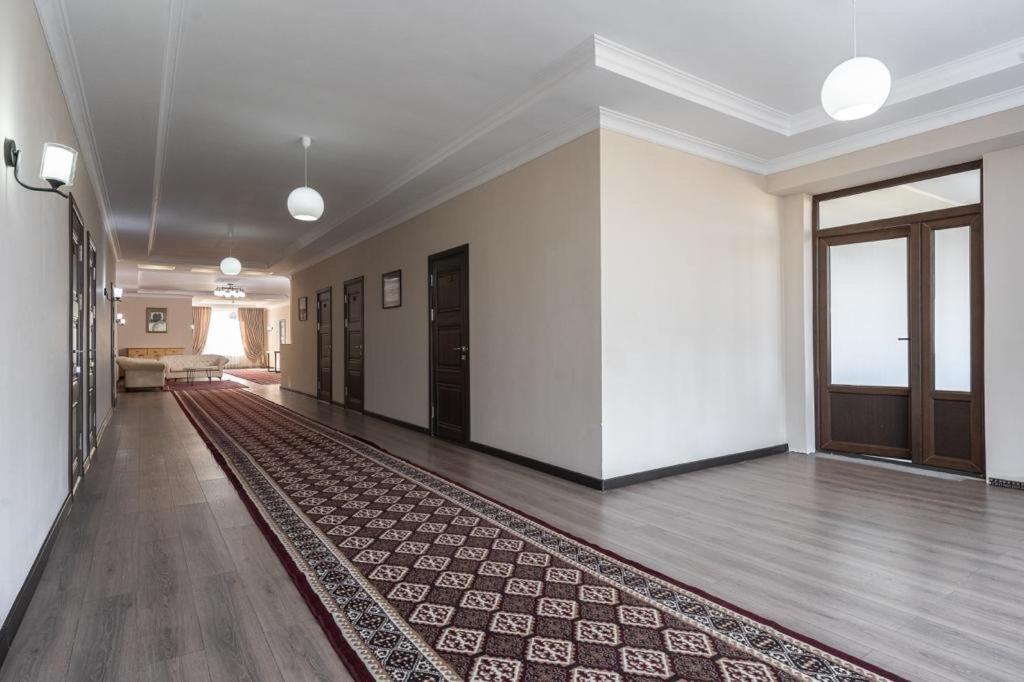 Muras Hotel Каракол Екстер'єр фото