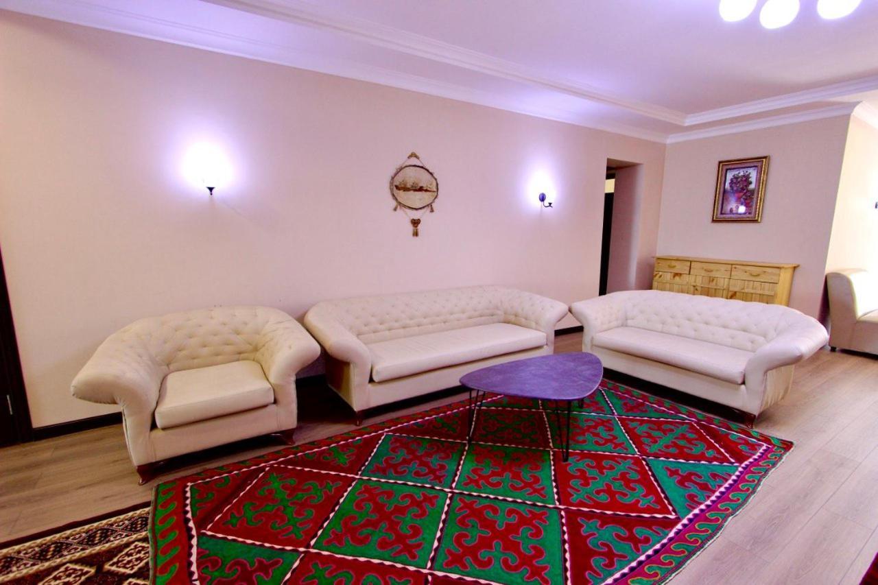 Muras Hotel Каракол Екстер'єр фото