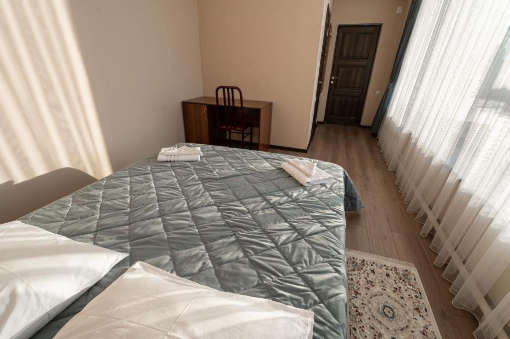 Muras Hotel Каракол Екстер'єр фото