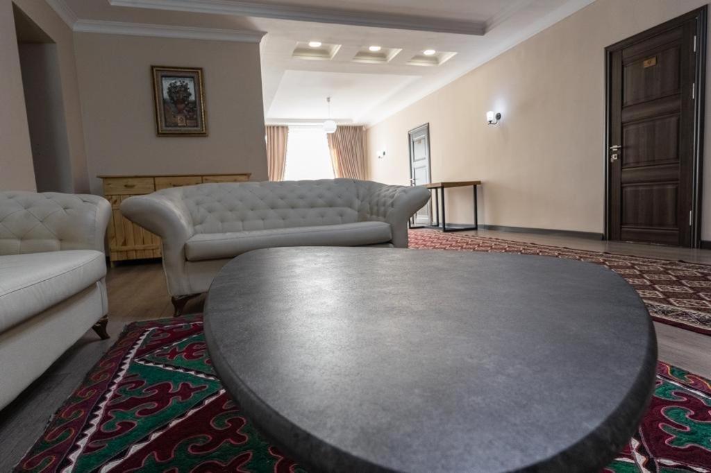 Muras Hotel Каракол Екстер'єр фото